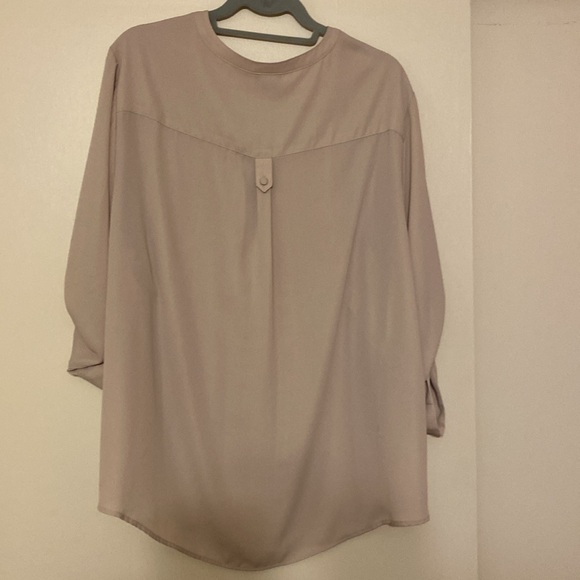 Beige Harper Torrid blouse size 3 - Picture 5 of 5